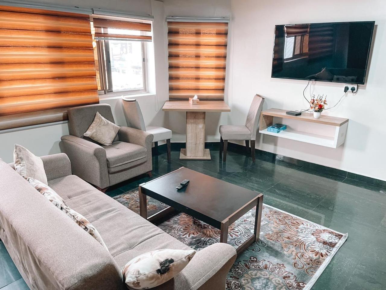 Sky Suites East Legon Accra Exterior photo
